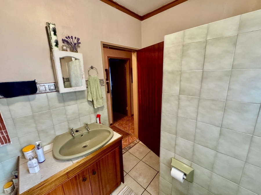 3 Bedroom Property for Sale in Kannoniers Park North West